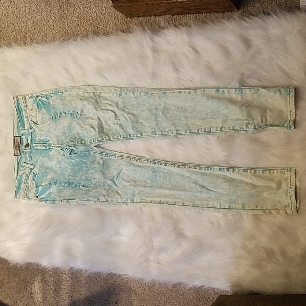 IRIS BASIC MINT GREEN FADED DESTROYED JEANS